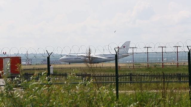 Международный аэропорт стригоино! Взлëт,посадка.