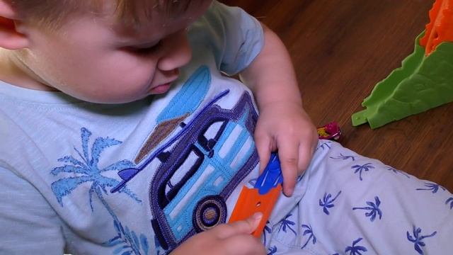 Рома и Диана ХОТ ВИЛС Трек СУПЕР ВУЛКАН Серии Соедини Все Треки Hot Wheels Track Builder Volcano Stu