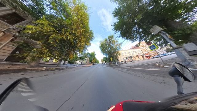 Мото тема... катаемся по городу, снимает Insta360.
