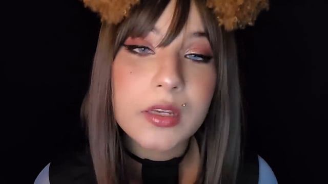 SakuraJu ASMR. Близкий шёпот, движения рук, звуки рта, предметы.
