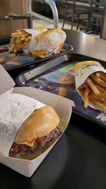 Бургерная Carl'sJr: обзор