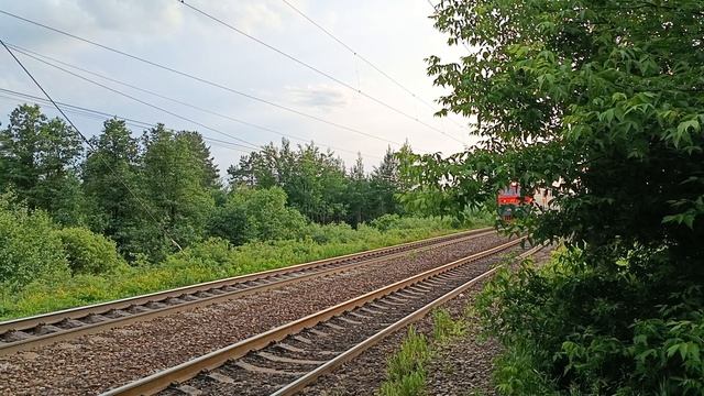 НА ПЕРРОНЕ ЛЕТНИМ ВЕЧЕРОМ