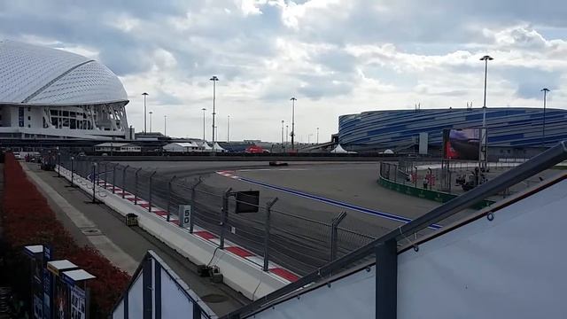 Формула 1 в Сочи. Поворот напротив трибуны Т4. 28.09.2019.