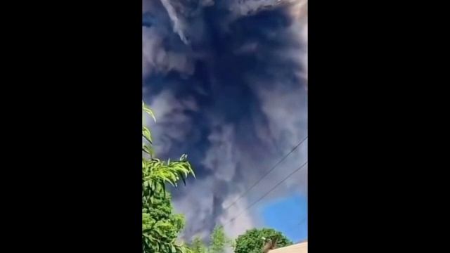 Мощный взрыв произошел на пиротехнической фабрике
