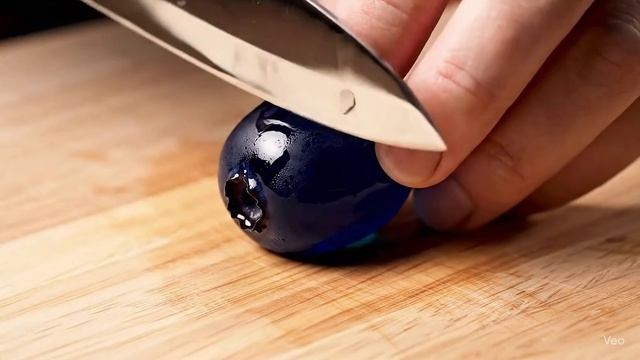 видео от еды первая как режет стеклянную остальные желе от ии