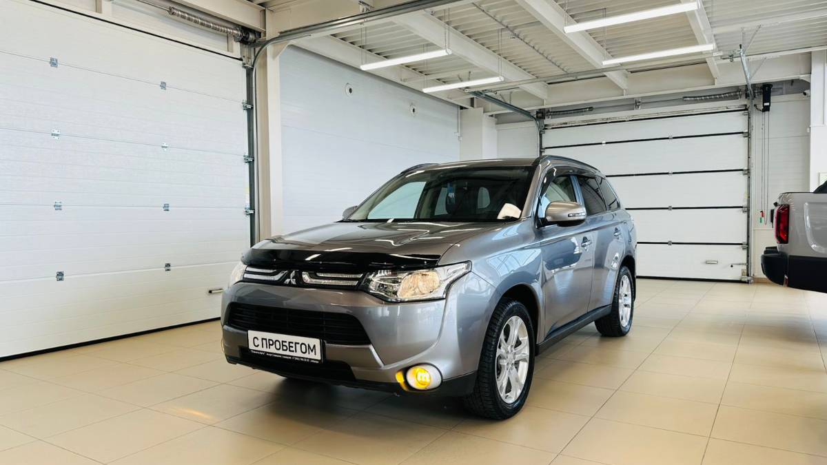 Mitsubishi Outlander, 2013 год
