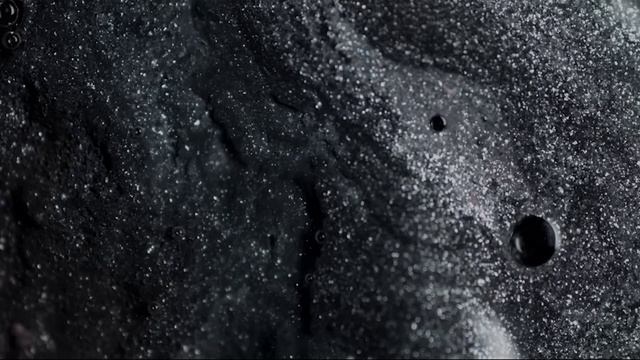 На руках