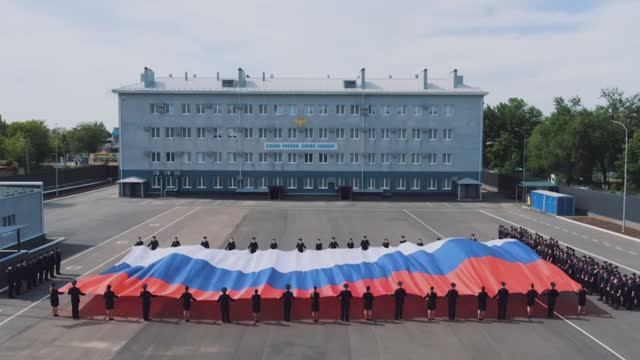 МВД по ЛНР поздравляет сограждан с Днём России!