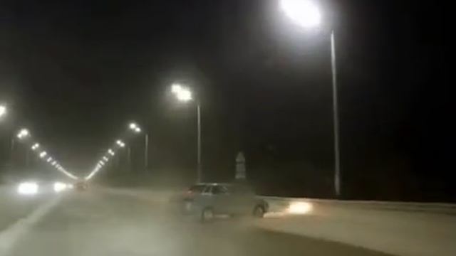 Помеха справа