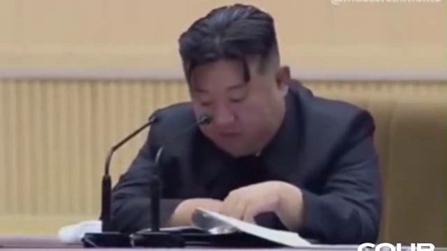 Когда все бомбят друг друга, а тебя игнорируют ))