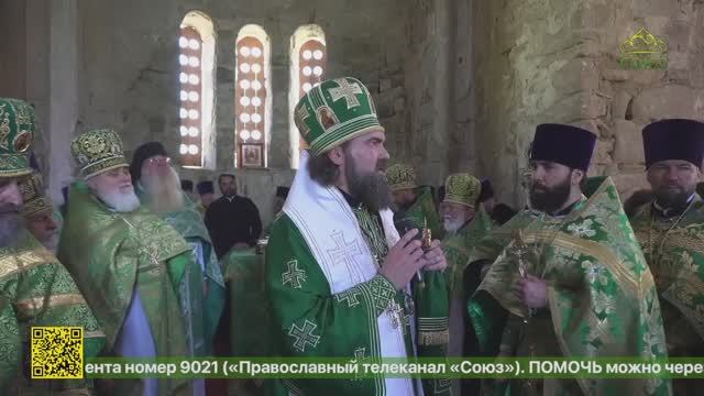 В самом древнем храме в России прошло торжественное архиерейское богослужение