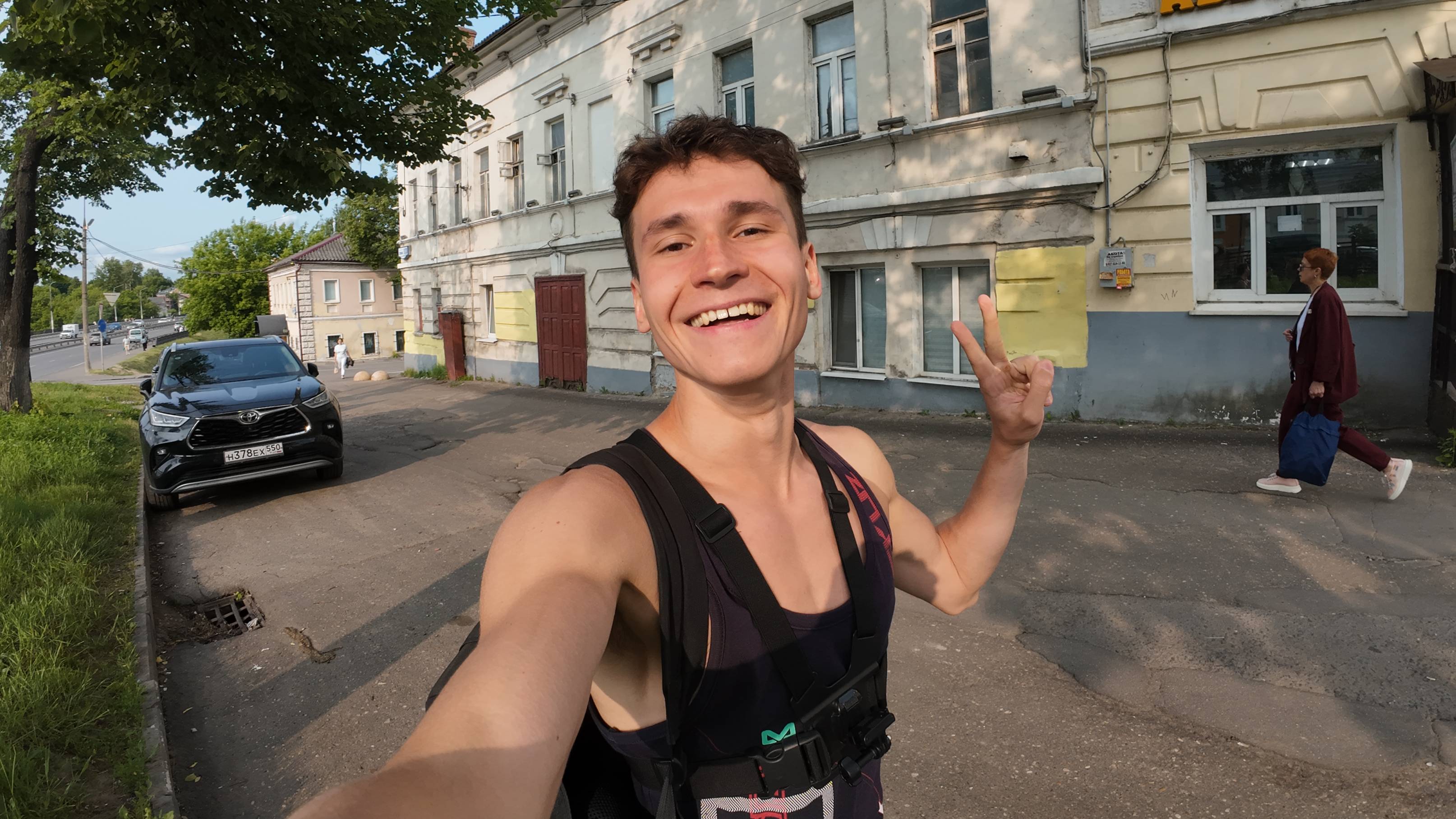 Russisk mann trener løpeferdigheter || Forbereder seg på å vinne Moskva-maratonen 2025 :)