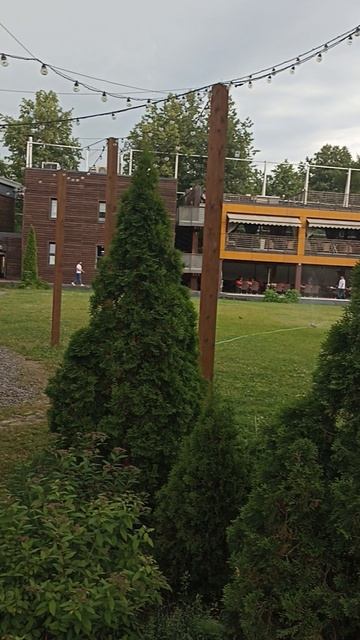 Рядом с Лужнецкой набережной на берегу реки Москва, расположен ресторан Олимп Джуниор #Москва #лайк