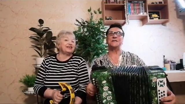 ..тэче вада в ярок ..белорусская песня в исполнении Валентины К Татьяны Г.
