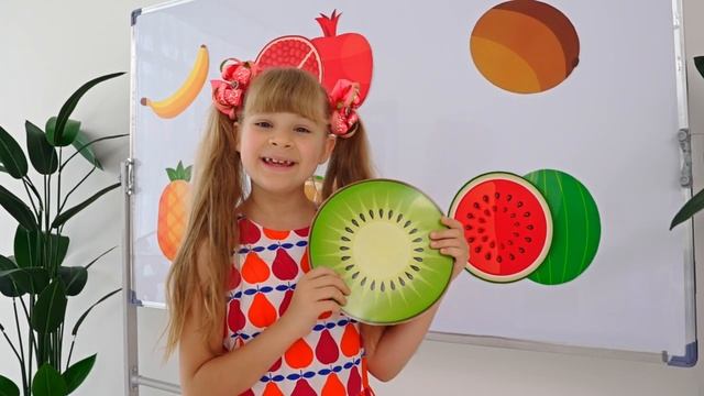 ДИАНА И РОМА - Диана, Романа и Оливер играют в кости