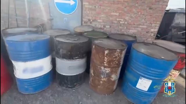 Опасные заправки: несколько незаконных и опасных АЗС обнаружили в Ростовской области.