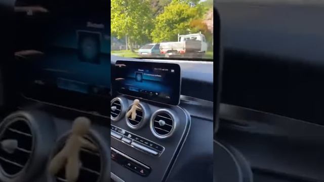 Девушки за рулём