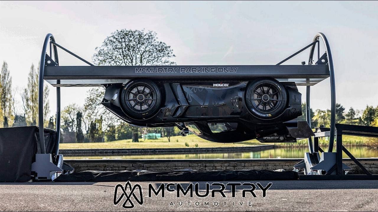 Такого вы ещё не видели： McMurtry Speierling едет вверх дном!
