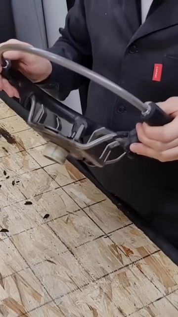 Сняли кусок руля.