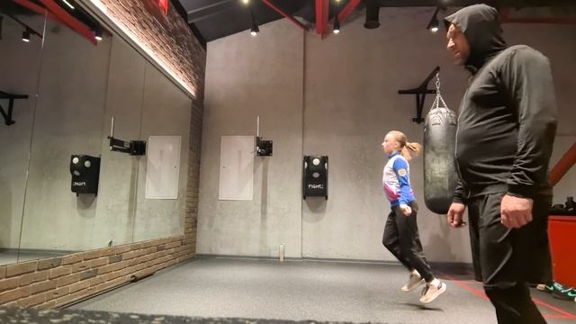 VID_20250513_194050.mp4