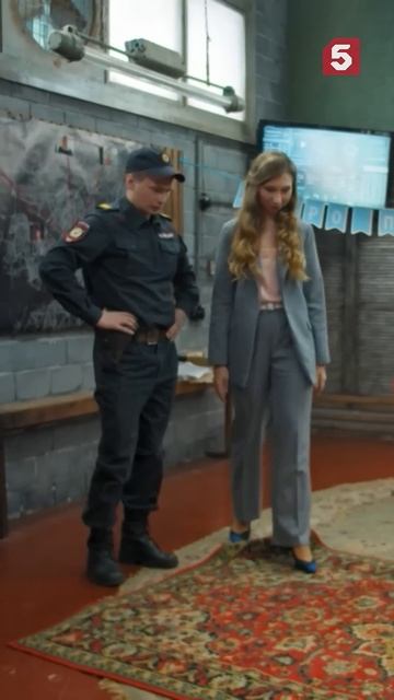 Новый элемент декора #пятыйканал #юмор #приколы #фильмы #кино #сериал #детектив