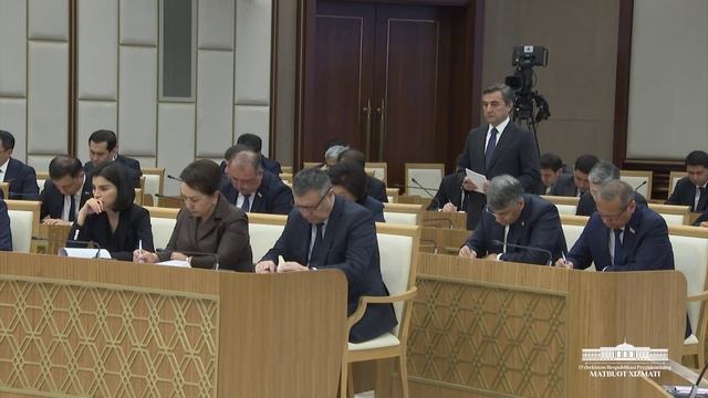 Тартиб-интизомга вақтида эътибор берилмагани учун ислоҳотлар ижроси чўзилиб кетаётгани танқид қилинд