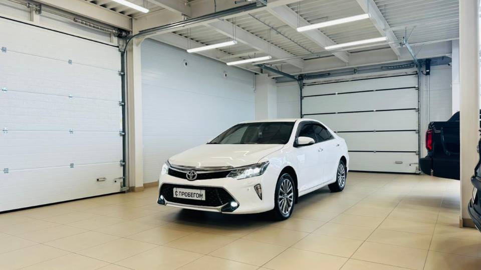 Toyota Camry, 2017 год