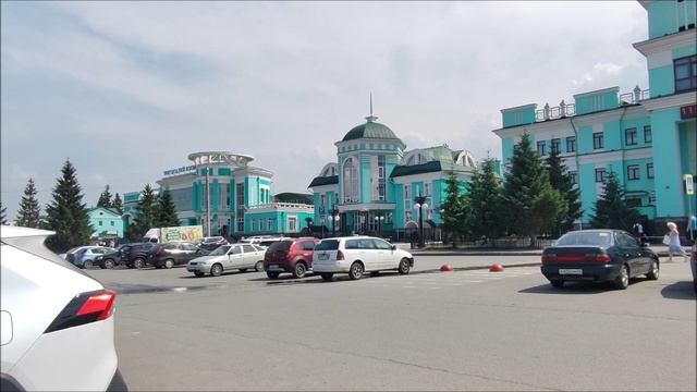 С раннего утра уже на кухне // Приготовила обед // По делам в центр города г. Омск