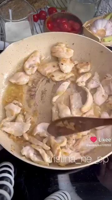 Паста с курицей и песто без вреда для фигуры!