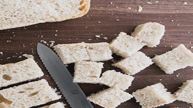 Гренки из белого хлеба в духовке