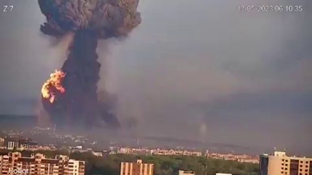 КАК БУДЕТ ВЫГЛЯДЕТЬ ЯДЕРНЫЙ ВЗРЫВ. Взрыв в Хмельницком, Украина, 13 мая 2023. 649 авиационный склад.