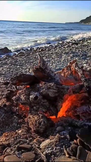Море. Солнце. Костер. Sun. Sea. Flame