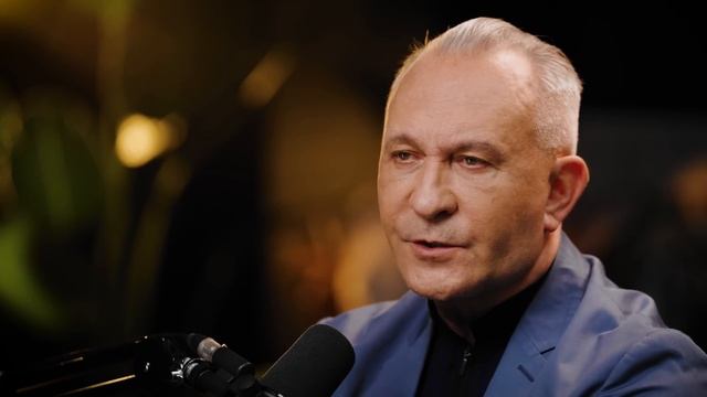 Как расположить человека за СЕКУНДЫ- 10 мощных психологических приёмов_Full-HD