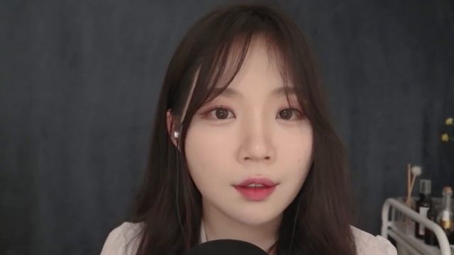 [ASMR]nara. Ролевая игра, тихий голос, звуки рта, движения рук, уход за ушками и лицом.