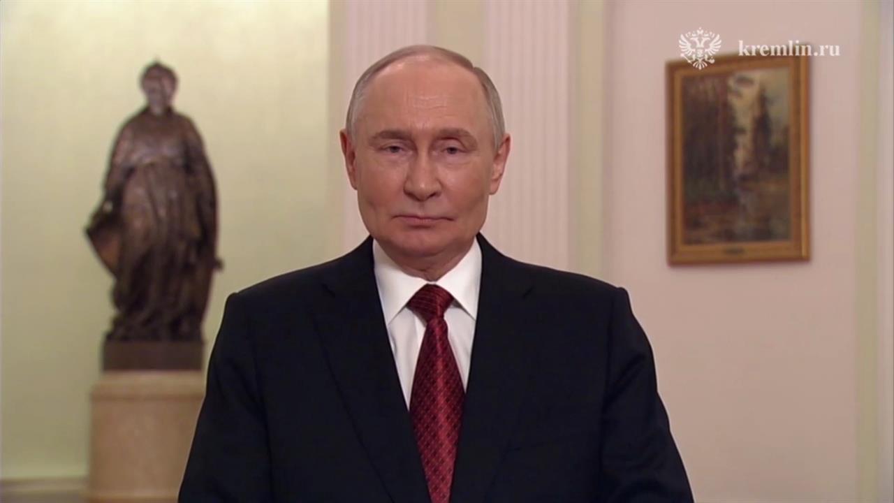 Путин назвал "Артек" символом счастливого детства и дружбы