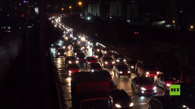 ازدحام مروري في طهران جراء نزوح الأهالي من العاصمة الإيرانية