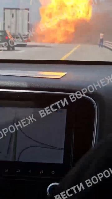 Автомобиль, горевший на трассе около Борового, взорвался.