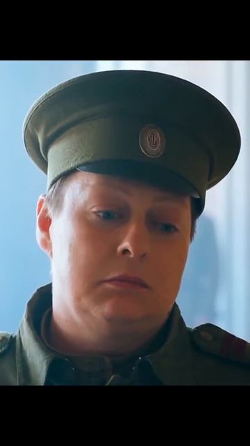 Попала в женский батальон свернув кочергу 🪖 #фильм #сериал #кино