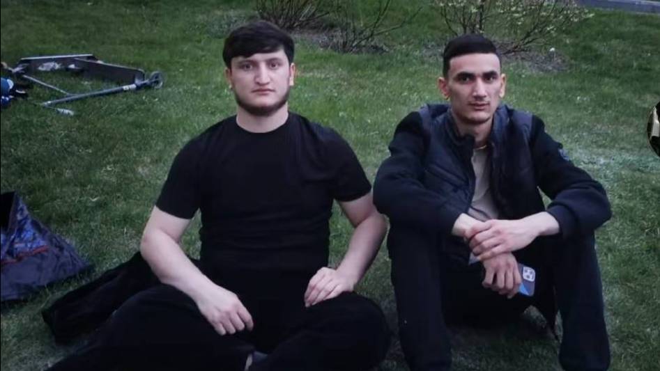 А вот так развлекается понаехавший Зафар со своими братушками  в Новосибирске !!!