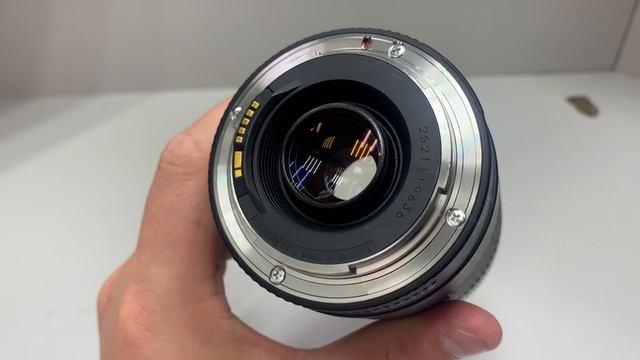 Объектив Canon