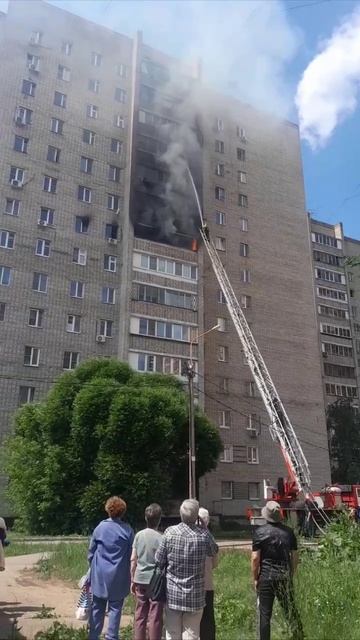 🔥В Подольске крупный пожар — там горит балкон жилого дома на улице Давыдова🔥