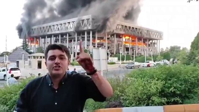 Здание иранского государственного телевидения после израильского удара.