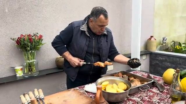 Как вкусно и правильно мариновать и жарить на мангале рыбу осетра