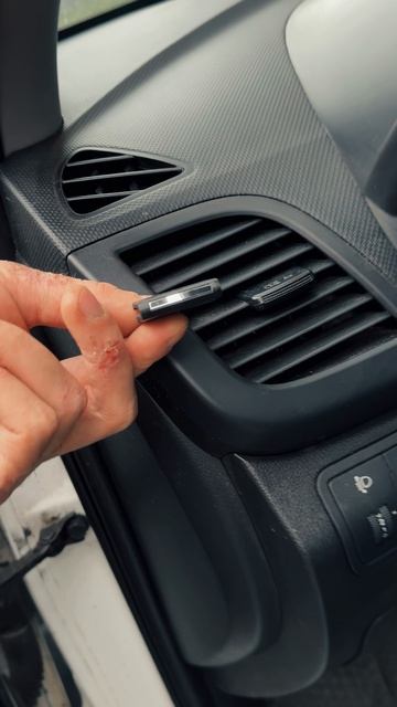 Hyundai Solaris Ручка дефлектора воздуховода