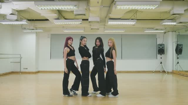 WHITE FOX - ALALA DANCE PRACTICE