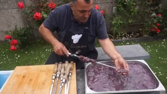 Вкусный и сочный шашлык из говяжьей печени. Рецепт от Жоржа.