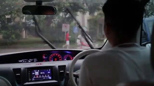 Почему я продал Мазда Бианте Минусы бу Mazda Biante с пробегом