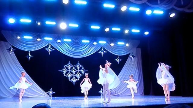 "Лесные мотыльки": ансамбль "Искорки" (г. Анапа, 13.06.2025)