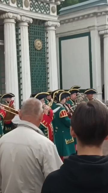 Поезда в Петергоф / Петродворец / Июнь 2025