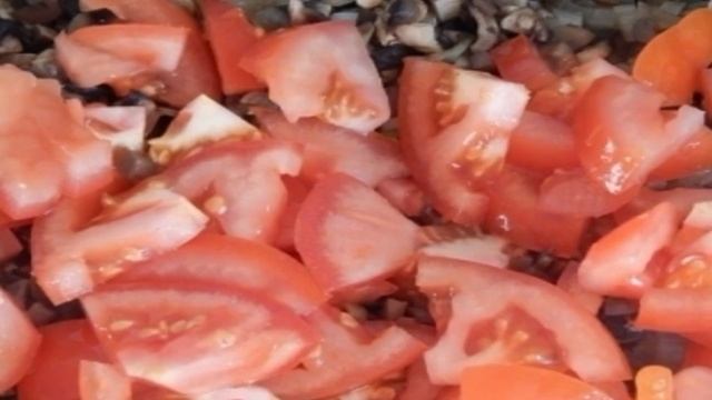 Грибная икра с помидорами на зиму